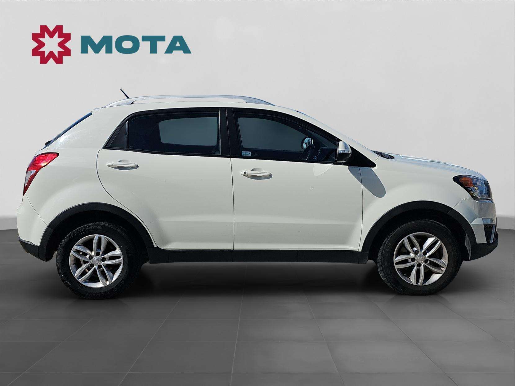 A 2015 SSANGYONG KORANDO 2.2D SE SUV 5dr Diesel Manual 4WD Euro 6 (178 ps) A 2015 SSANGYONG KORANDO 2.2D SE SUV 5dr Diesel Manual 4WD Euro 6 (178 ps)