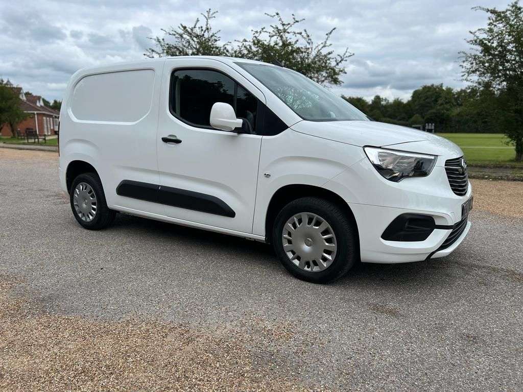 A 2020 VAUXHALL COMBO CARGO 1.5 L1H1 2300 SPORTIVE 101 BHP Air con, Electric Mirrors A 2020 VAUXHALL COMBO CARGO 1.5 L1H1 2300 SPORTIVE 101 BHP Air con, Electric Mirrors