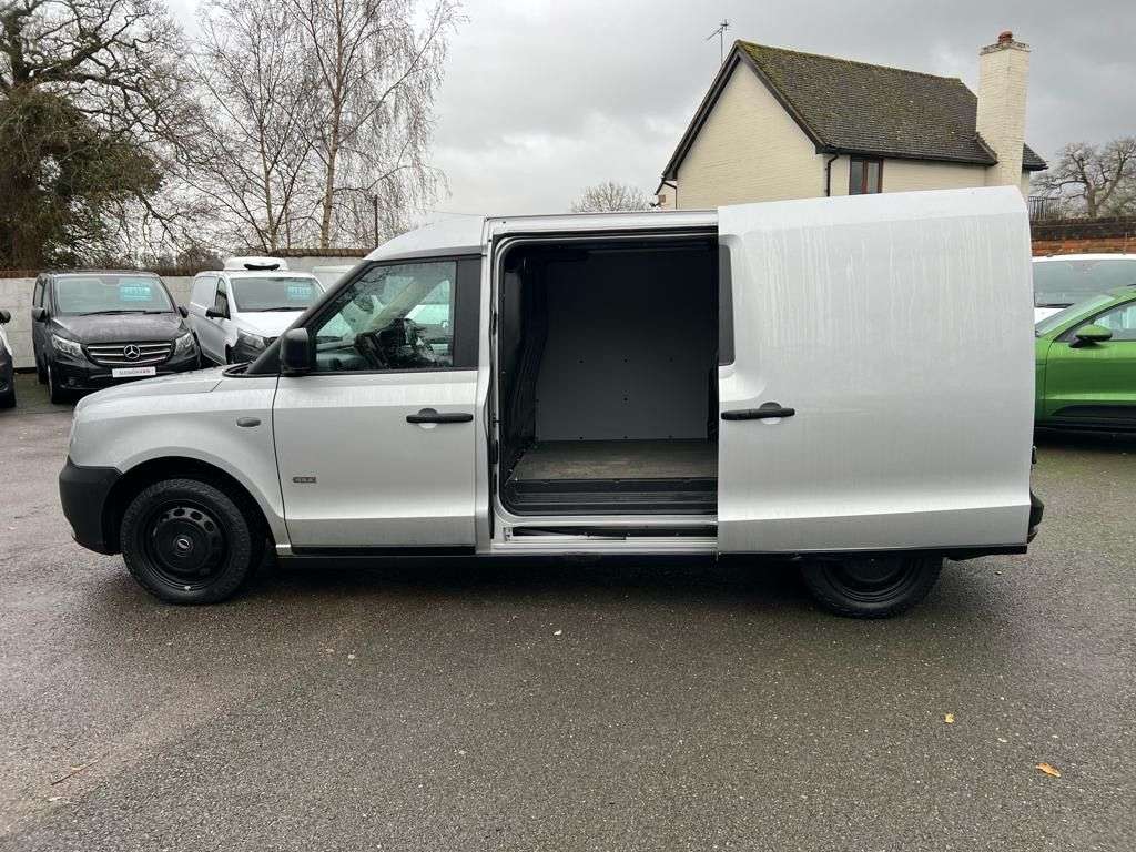 2021 LEVC VN5 2021 LEVC VN5