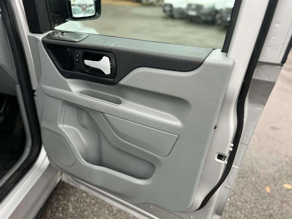 2021 LEVC VN5 2021 LEVC VN5