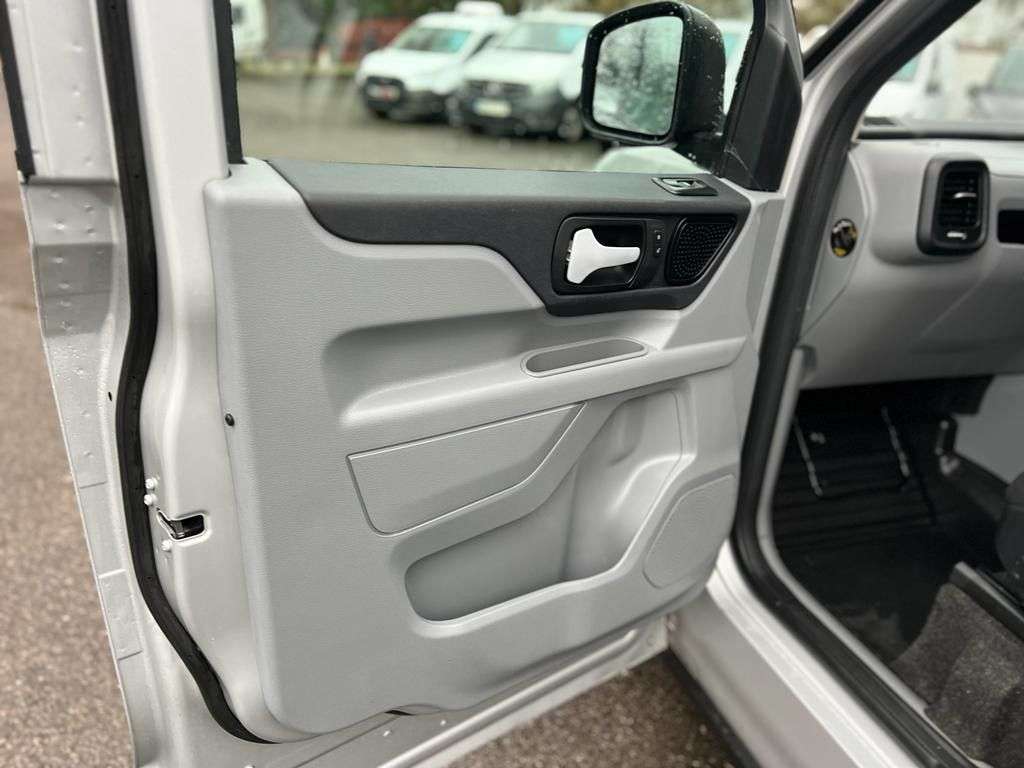 2021 LEVC VN5 2021 LEVC VN5