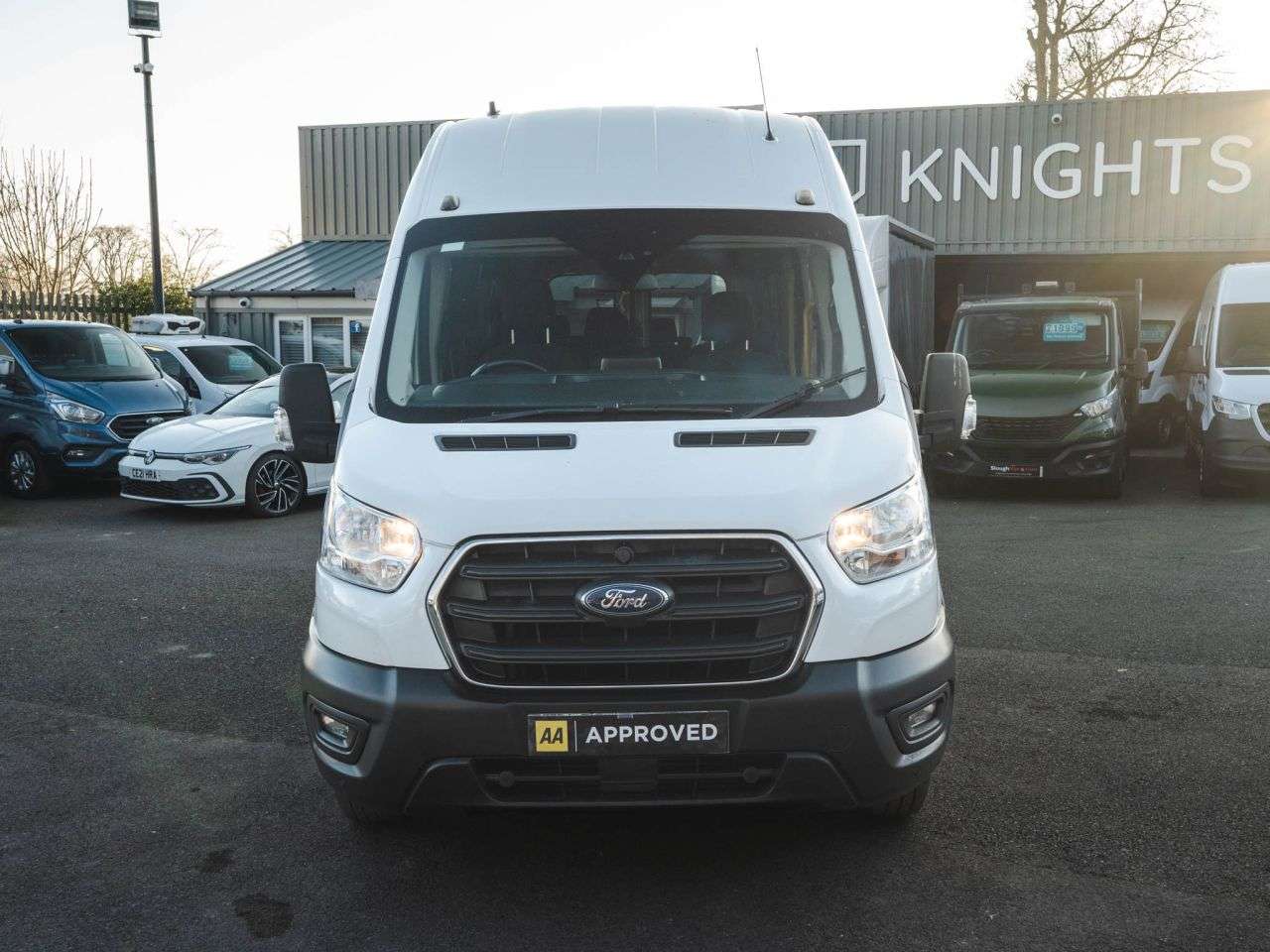 A 2019 FORD TRANSIT 2.0 460 EcoBlue Leader Minibus Double Cab 5dr Diesel Manual RWD L4 High Roo A 2019 FORD TRANSIT 2.0 460 EcoBlue Leader Minibus Double Cab 5dr Diesel Manual RWD L4 High Roo