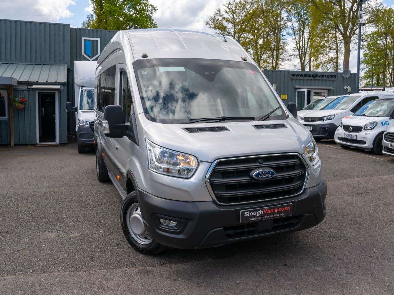 A 2021 FORD TRANSIT 2.0 460 EcoBlue Leader Minibus Double Cab 5dr Diesel Manual RWD L4 High Roo A 2021 FORD TRANSIT 2.0 460 EcoBlue Leader Minibus Double Cab 5dr Diesel Manual RWD L4 High Roo