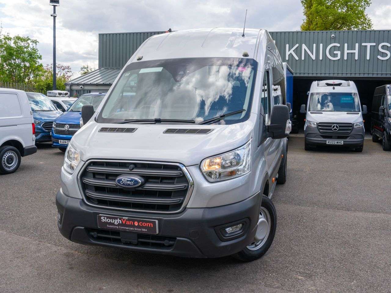 A 2021 FORD TRANSIT 2.0 460 EcoBlue Leader Minibus Double Cab 5dr Diesel Manual RWD L4 High Roo A 2021 FORD TRANSIT 2.0 460 EcoBlue Leader Minibus Double Cab 5dr Diesel Manual RWD L4 High Roo