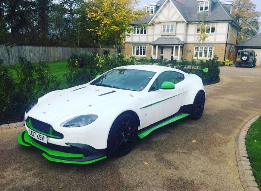 2017 ASTON MARTIN VANTAGE 2017 ASTON MARTIN VANTAGE