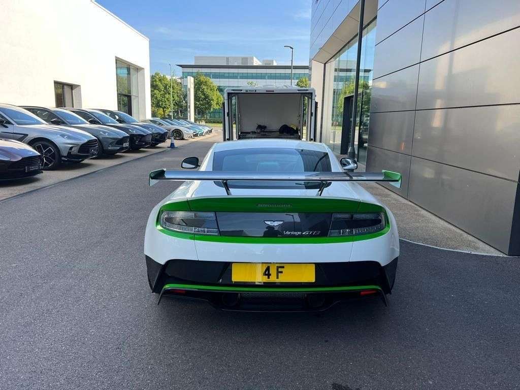 2017 ASTON MARTIN VANTAGE 2017 ASTON MARTIN VANTAGE