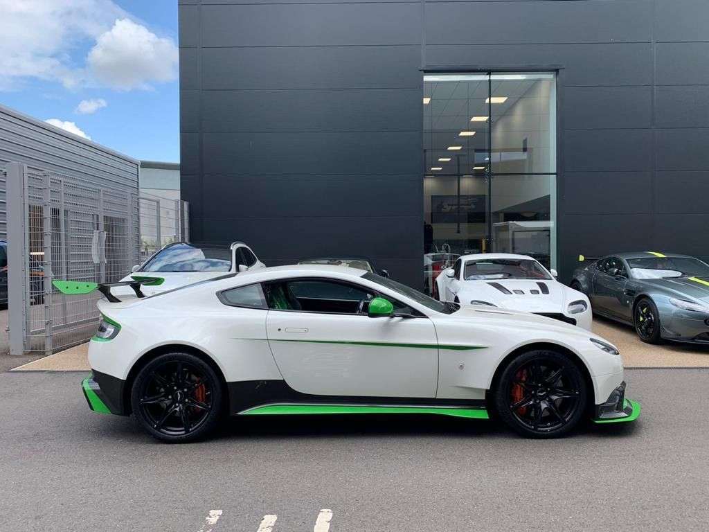 2017 ASTON MARTIN VANTAGE 2017 ASTON MARTIN VANTAGE