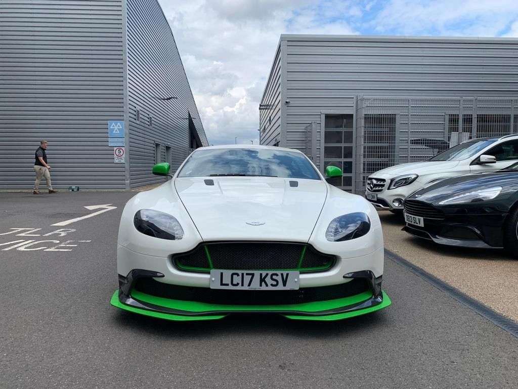 2017 ASTON MARTIN VANTAGE 2017 ASTON MARTIN VANTAGE