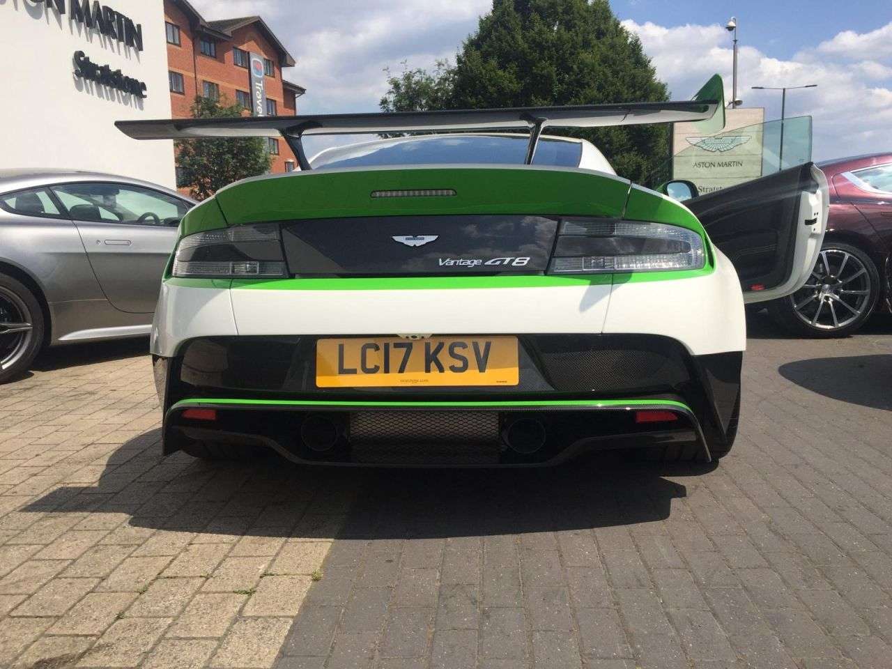 2017 ASTON MARTIN VANTAGE 2017 ASTON MARTIN VANTAGE