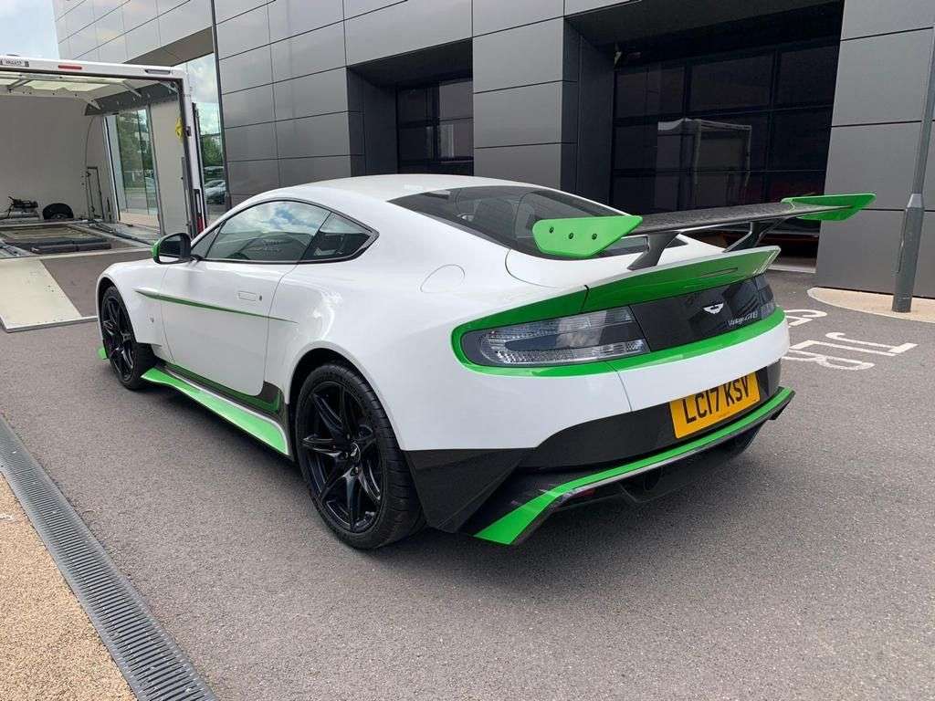 2017 ASTON MARTIN VANTAGE 2017 ASTON MARTIN VANTAGE