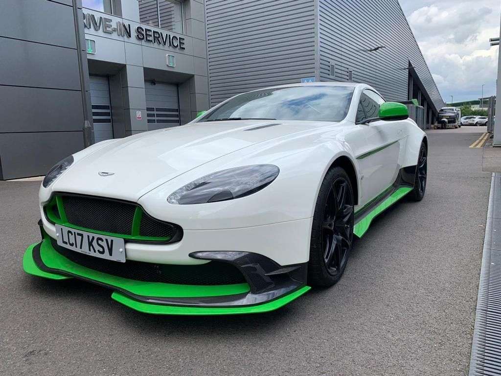 2017 ASTON MARTIN VANTAGE 2017 ASTON MARTIN VANTAGE