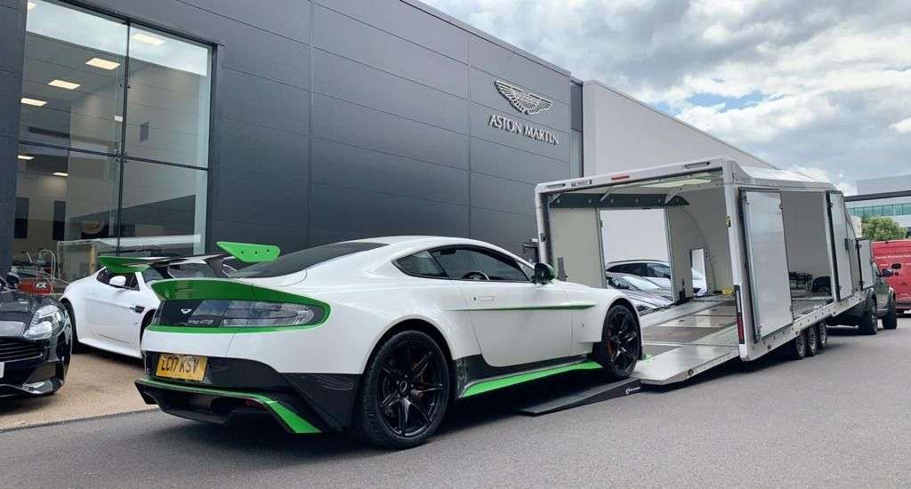 2017 ASTON MARTIN VANTAGE 2017 ASTON MARTIN VANTAGE