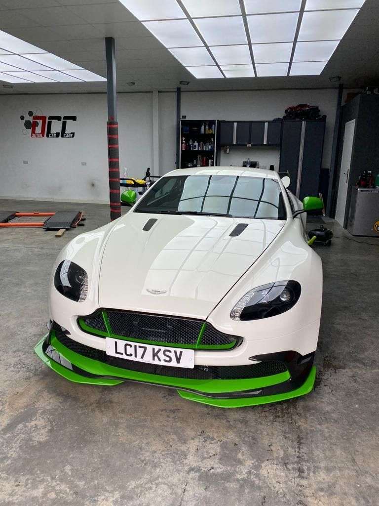 2017 ASTON MARTIN VANTAGE 2017 ASTON MARTIN VANTAGE