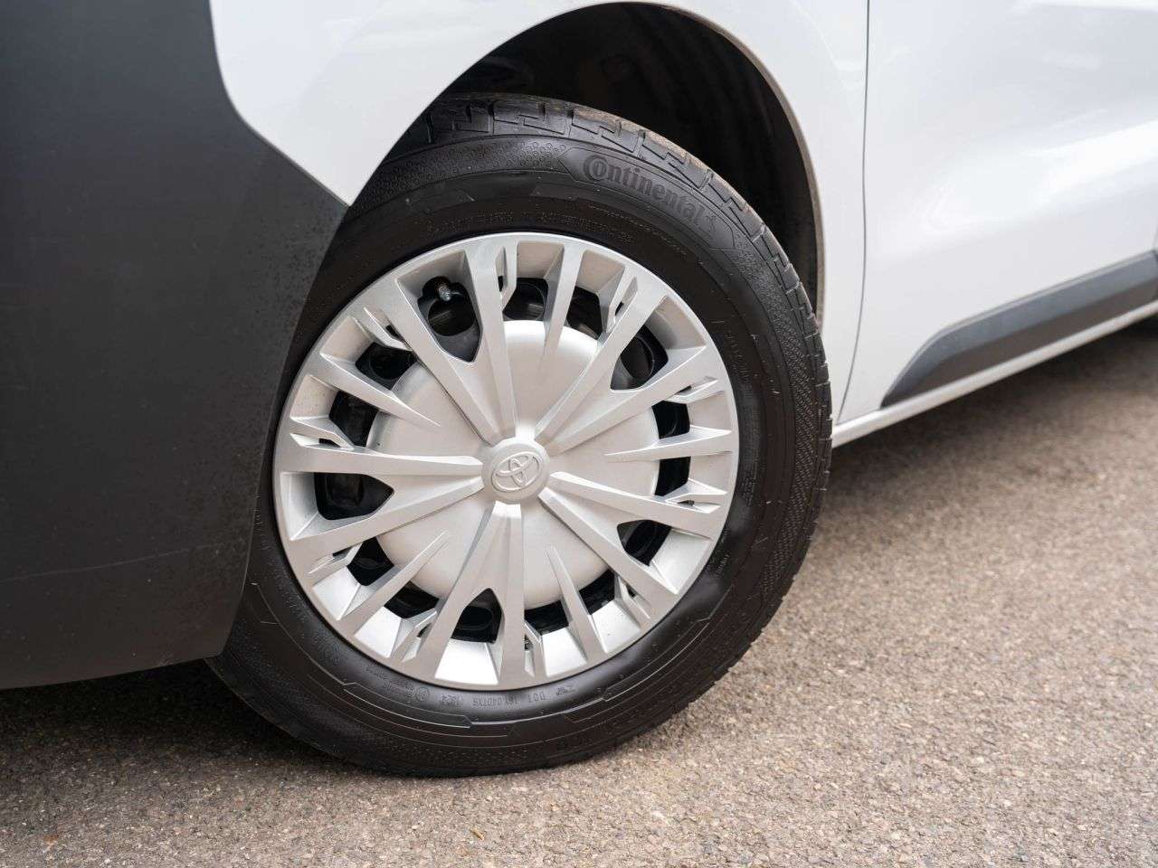 2024 TOYOTA PROACE 2024 TOYOTA PROACE