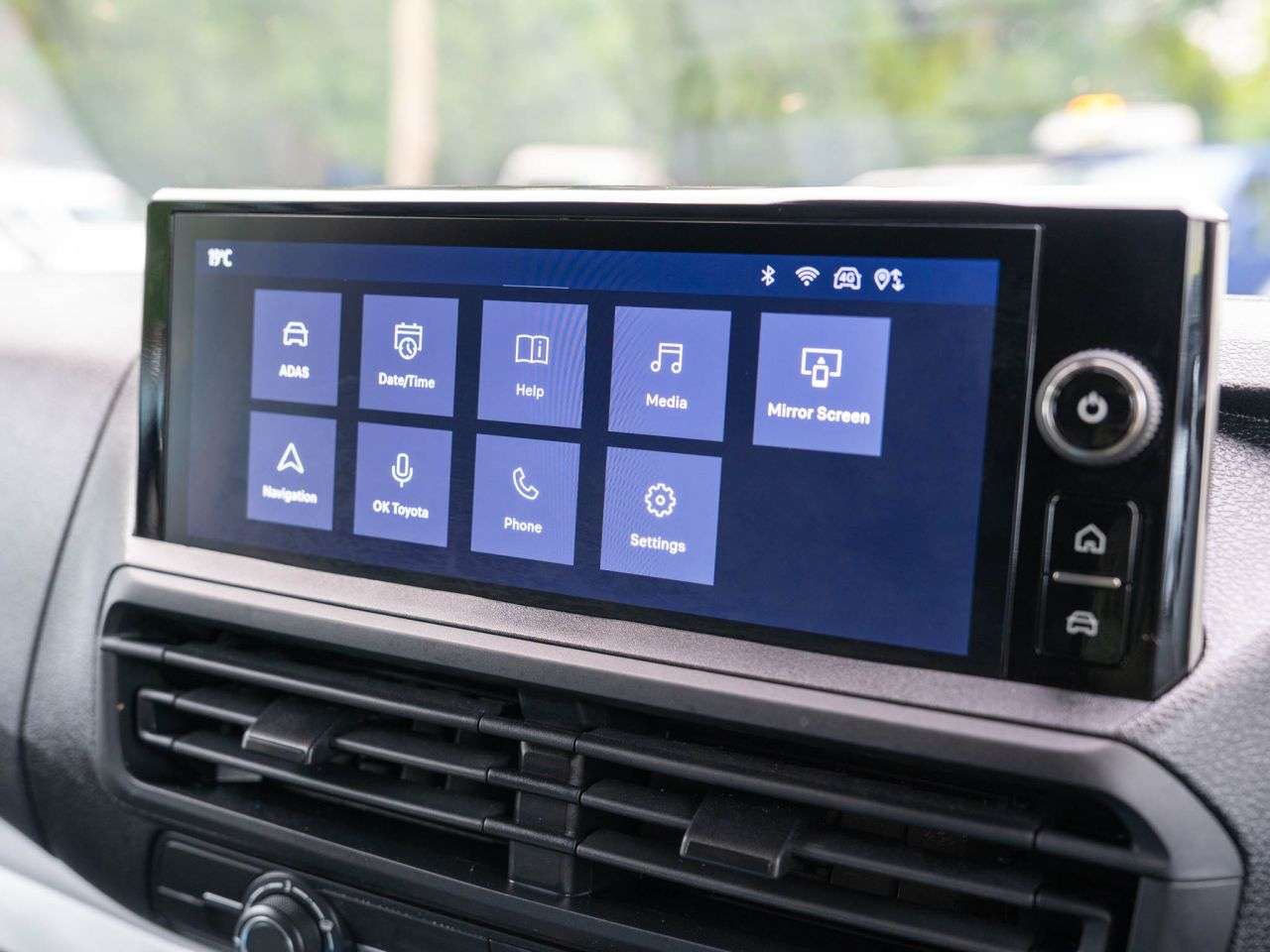 2024 TOYOTA PROACE 2024 TOYOTA PROACE