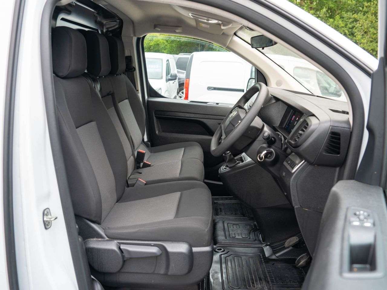 2024 TOYOTA PROACE 2024 TOYOTA PROACE