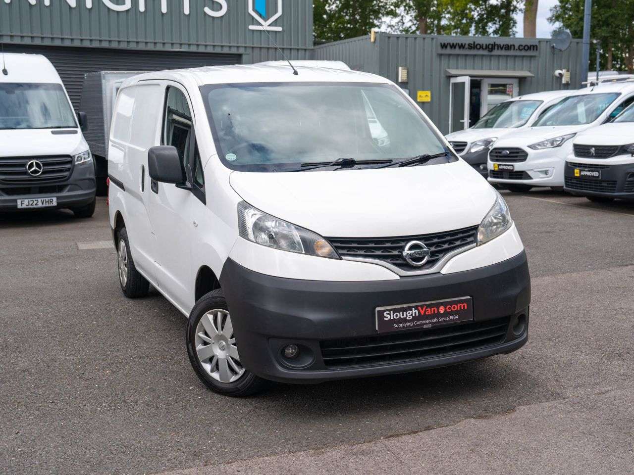 2017 NISSAN NV200 2017 NISSAN NV200