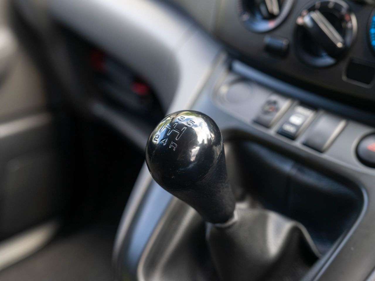 2017 NISSAN NV200 2017 NISSAN NV200