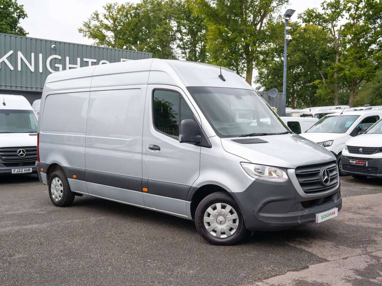 A 2023 MERCEDES-BENZ SPRINTER 2.0 315 CDI Premium Panel Van 5dr Diesel G-Tronic FWD L2 H2 Euro 6 (s/s) (1 A 2023 MERCEDES-BENZ SPRINTER 2.0 315 CDI Premium Panel Van 5dr Diesel G-Tronic FWD L2 H2 Euro 6 (s/s) (1