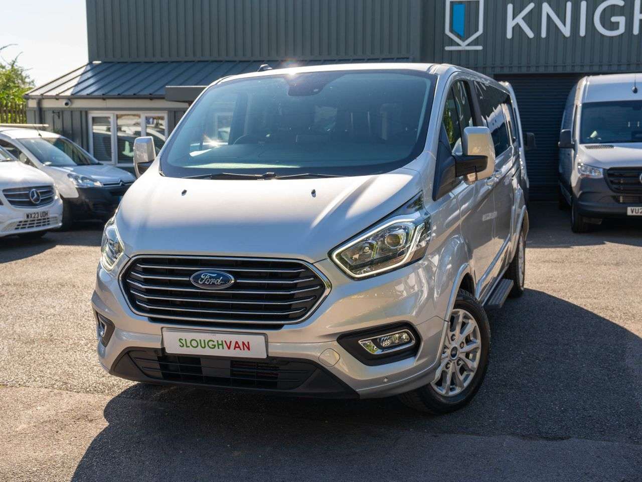 A 2023 FORD TOURNEO CUSTOM 2.0 320 EcoBlue Titanium Minibus Double Cab 5dr Diesel Manual L2 Euro 6 (s/ A 2023 FORD TOURNEO CUSTOM 2.0 320 EcoBlue Titanium Minibus Double Cab 5dr Diesel Manual L2 Euro 6 (s/