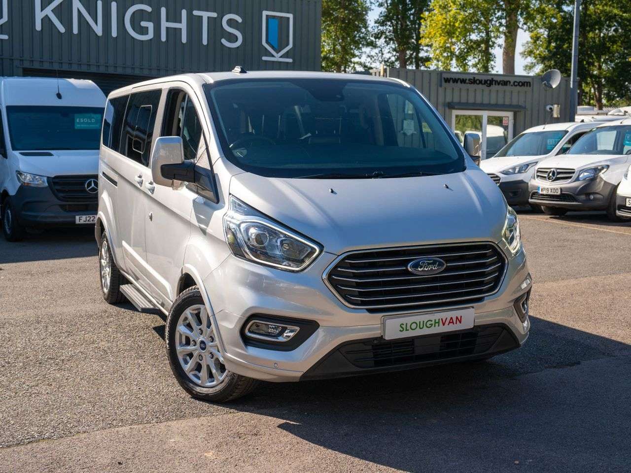 A 2023 FORD TOURNEO CUSTOM 2.0 320 EcoBlue Titanium Minibus Double Cab 5dr Diesel Manual L2 Euro 6 (s/ A 2023 FORD TOURNEO CUSTOM 2.0 320 EcoBlue Titanium Minibus Double Cab 5dr Diesel Manual L2 Euro 6 (s/