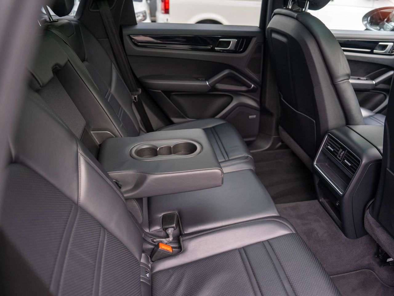 2019 PORSCHE CAYENNE 2019 PORSCHE CAYENNE