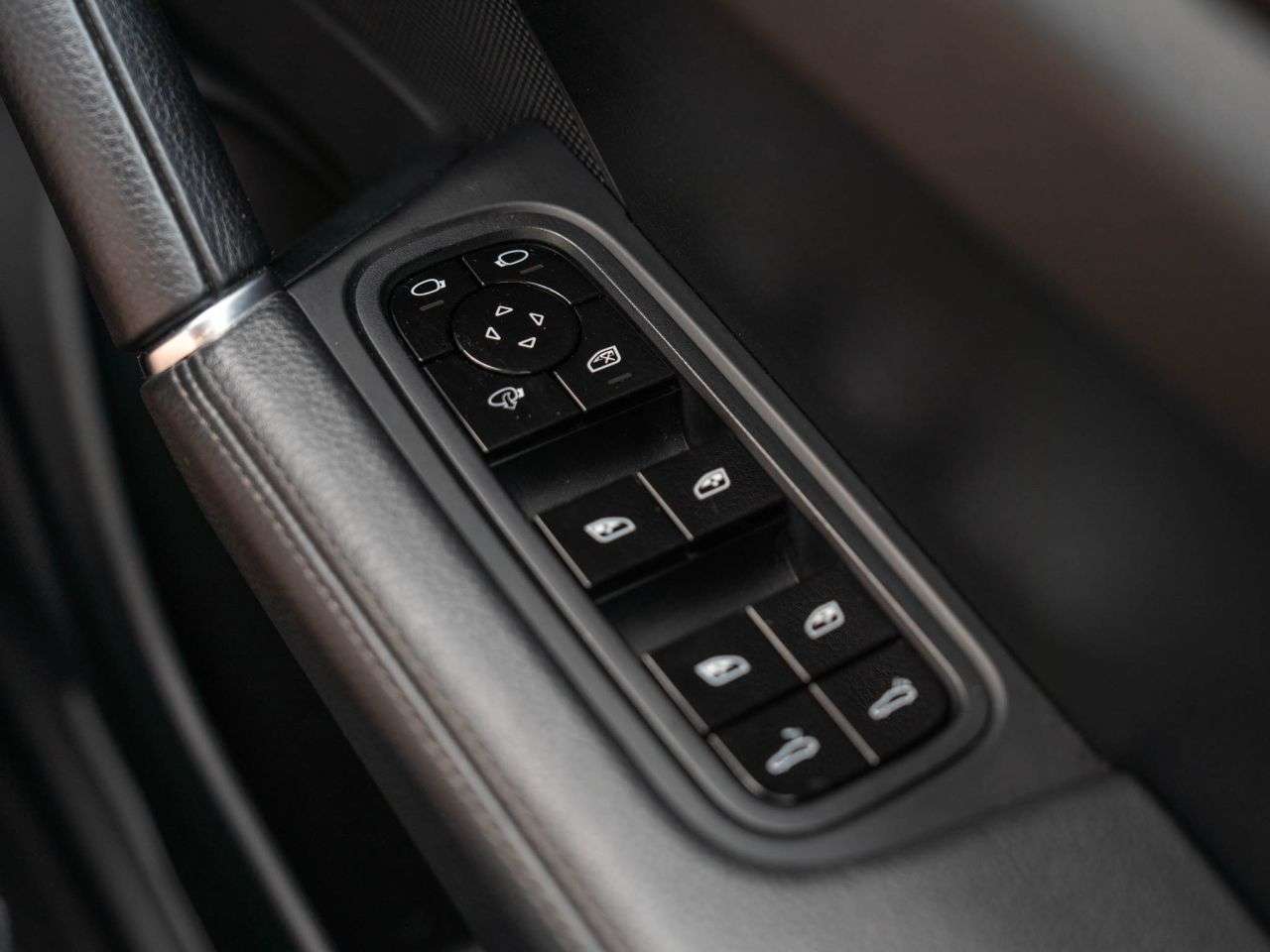 2019 PORSCHE CAYENNE 2019 PORSCHE CAYENNE