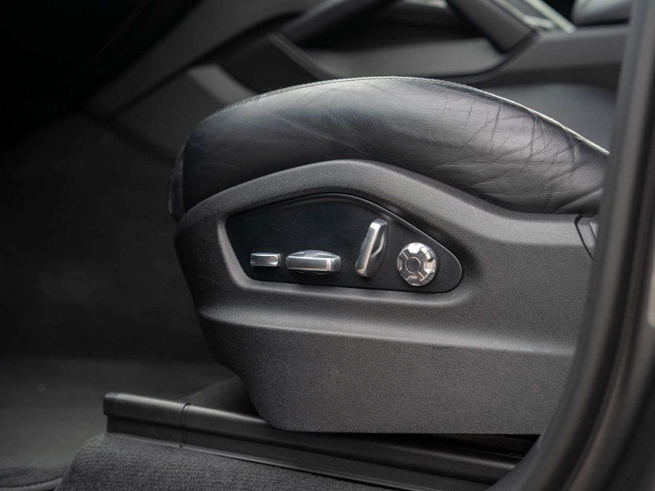 2019 PORSCHE CAYENNE 2019 PORSCHE CAYENNE