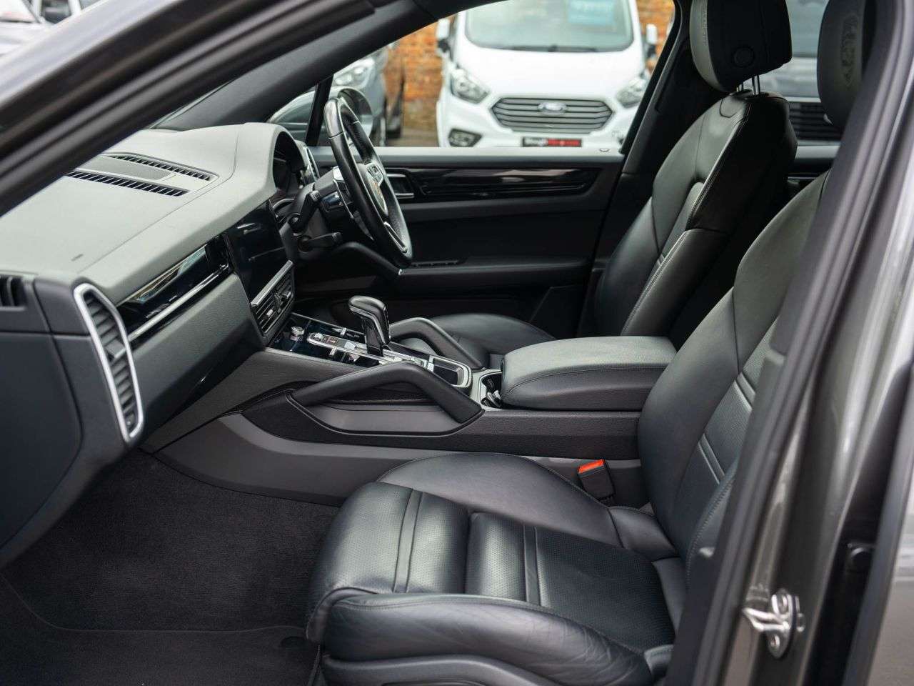 2019 PORSCHE CAYENNE 2019 PORSCHE CAYENNE