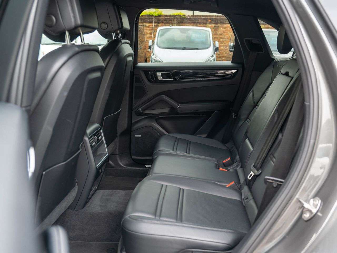 2019 PORSCHE CAYENNE 2019 PORSCHE CAYENNE