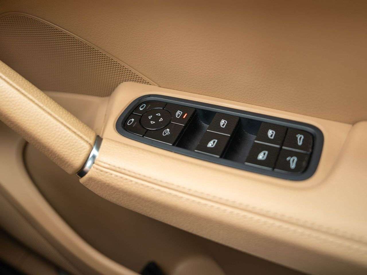 2020 PORSCHE CAYENNE 2020 PORSCHE CAYENNE