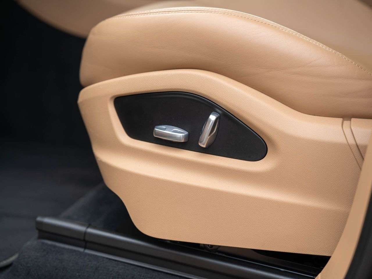 2020 PORSCHE CAYENNE 2020 PORSCHE CAYENNE