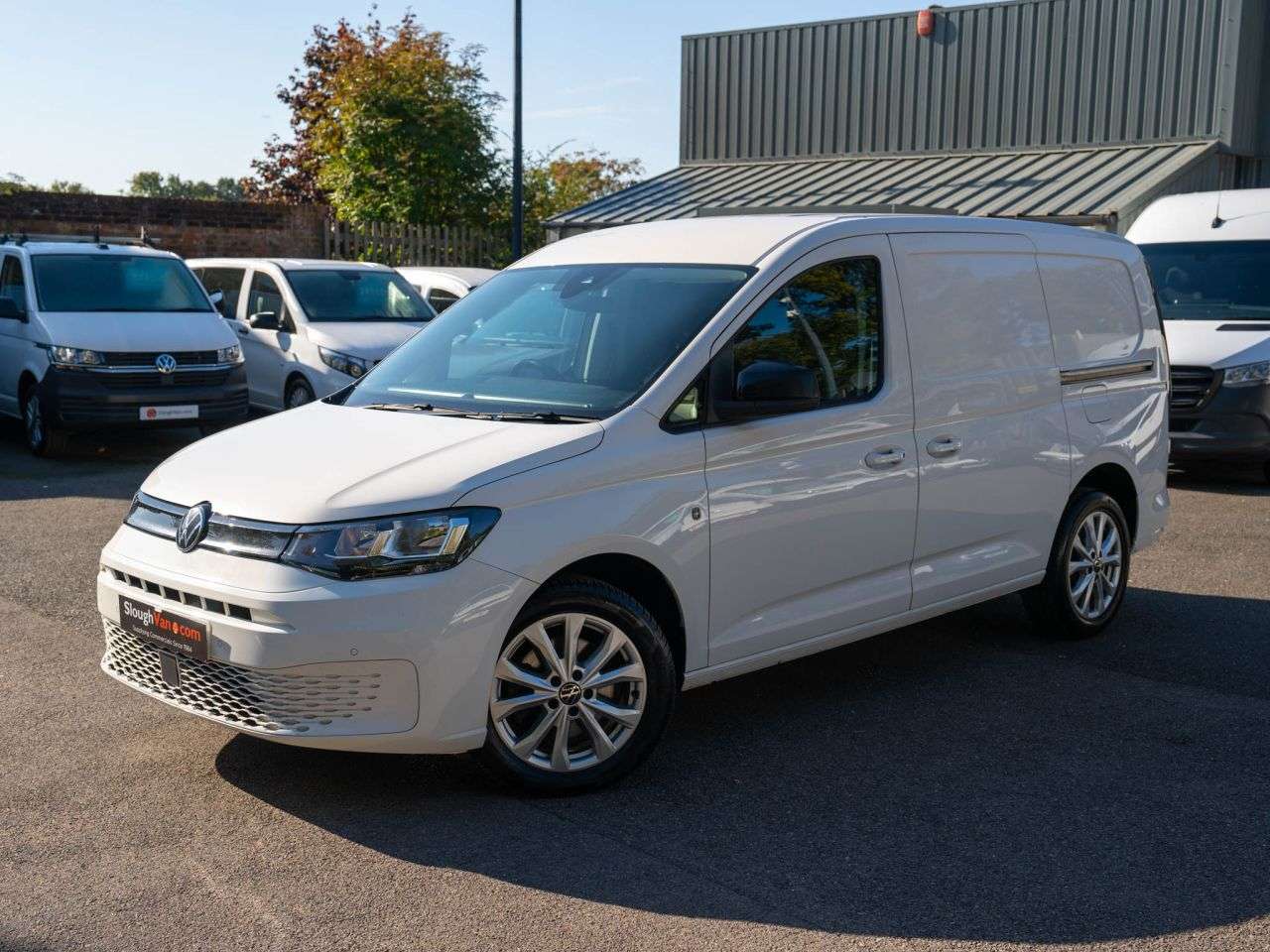 A 2021 VOLKSWAGEN CADDY MAXI 2.0 TDI C20 Commerce Pro Panel Van 6dr Diesel DSG LWB Euro 6 (s/s) (122 ps) A 2021 VOLKSWAGEN CADDY MAXI 2.0 TDI C20 Commerce Pro Panel Van 6dr Diesel DSG LWB Euro 6 (s/s) (122 ps)