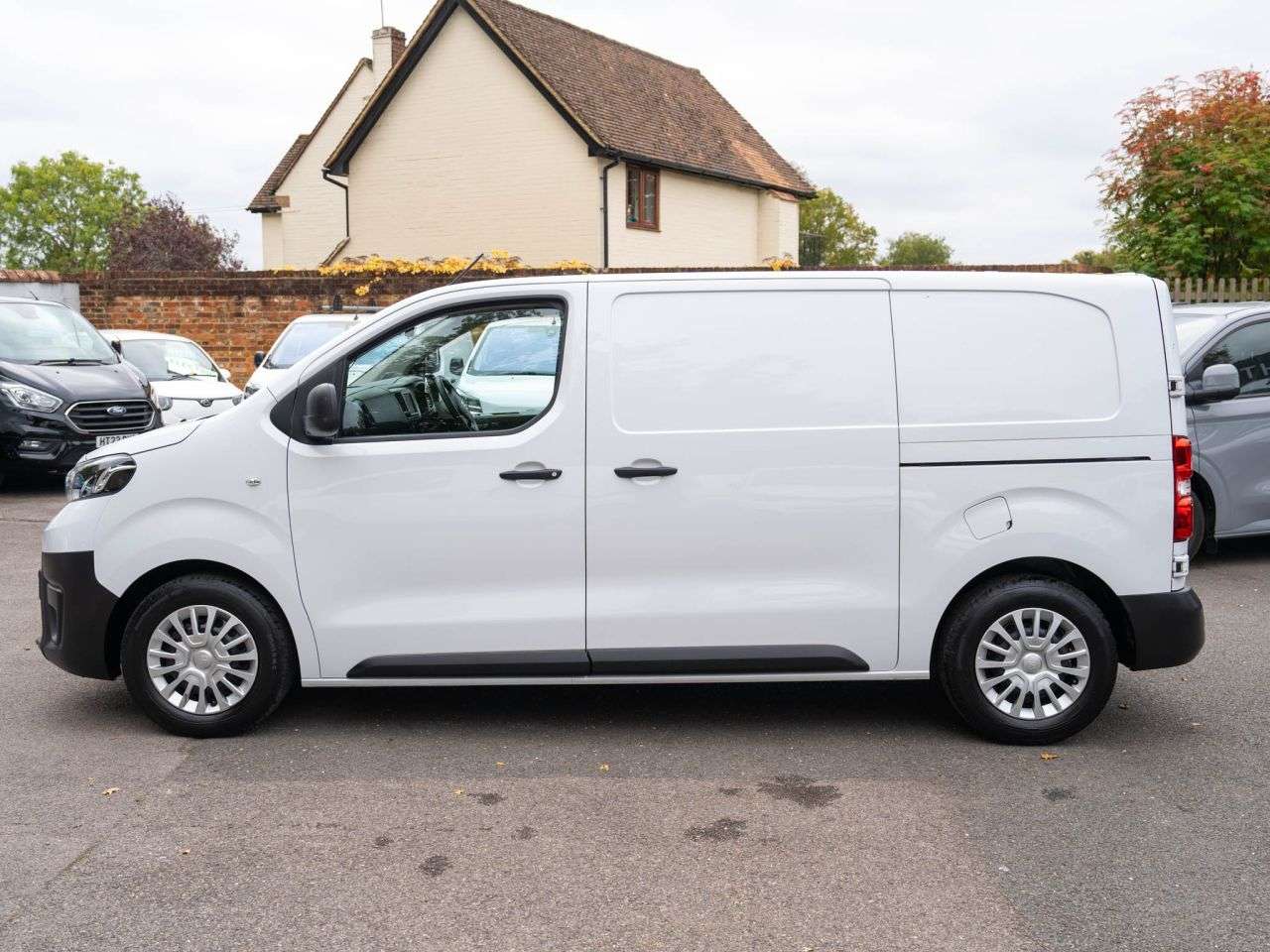 2024 TOYOTA PROACE 2024 TOYOTA PROACE