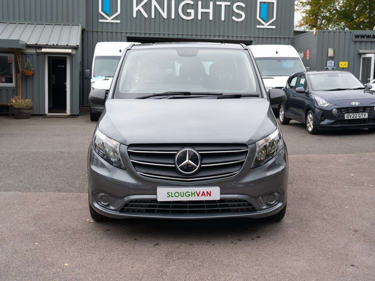 A 2022 MERCEDES-BENZ VITO 2.0 119 CDI SELECT Tourer Double Cab 5dr Diesel G-Tronic RWD L3 Euro 6 (s/s A 2022 MERCEDES-BENZ VITO 2.0 119 CDI SELECT Tourer Double Cab 5dr Diesel G-Tronic RWD L3 Euro 6 (s/s