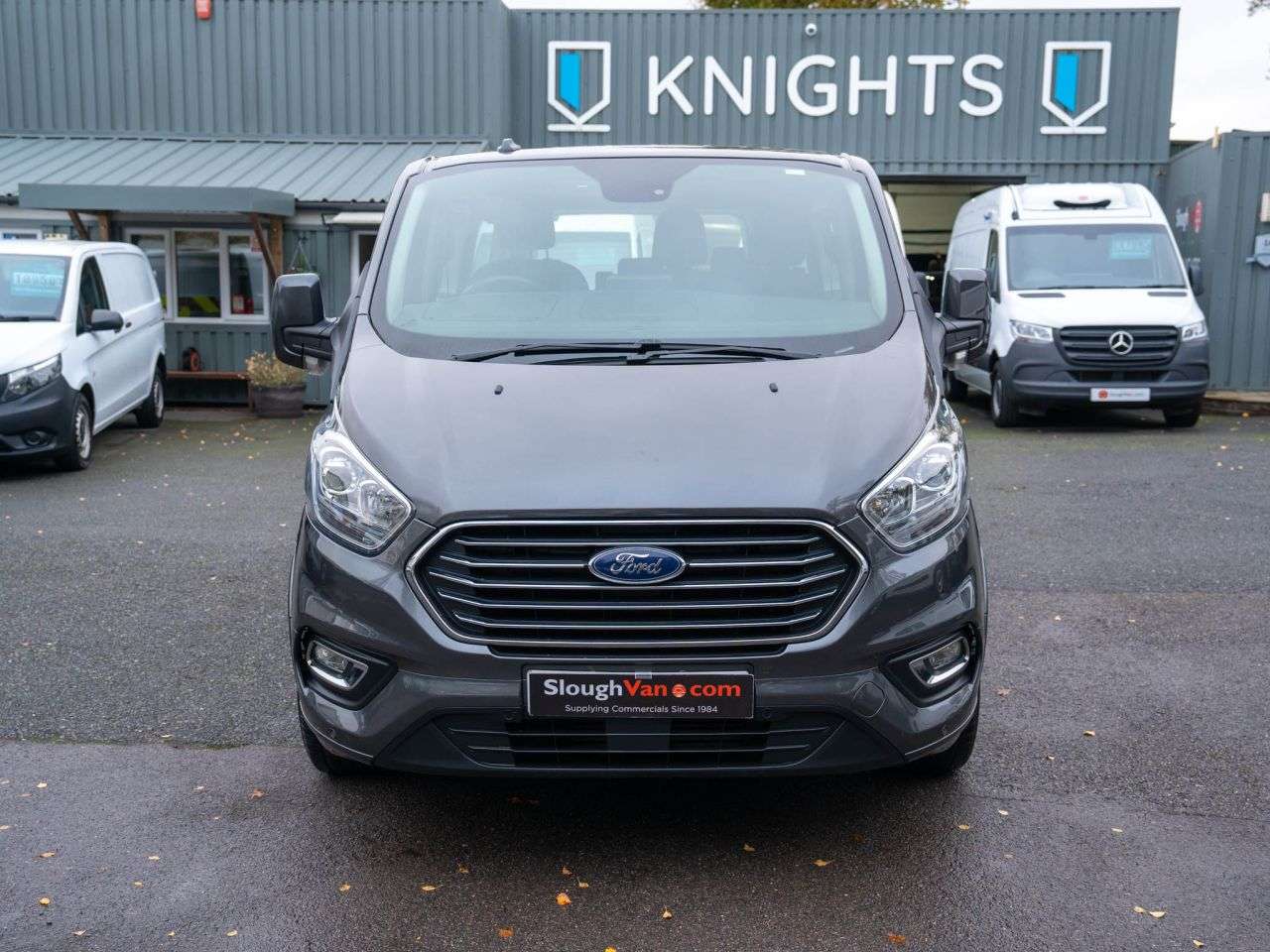 A 2022 FORD TOURNEO CUSTOM 2.0 320 EcoBlue Titanium Minibus Double Cab 5dr Diesel Auto L2 Euro 6 (s/s) A 2022 FORD TOURNEO CUSTOM 2.0 320 EcoBlue Titanium Minibus Double Cab 5dr Diesel Auto L2 Euro 6 (s/s)