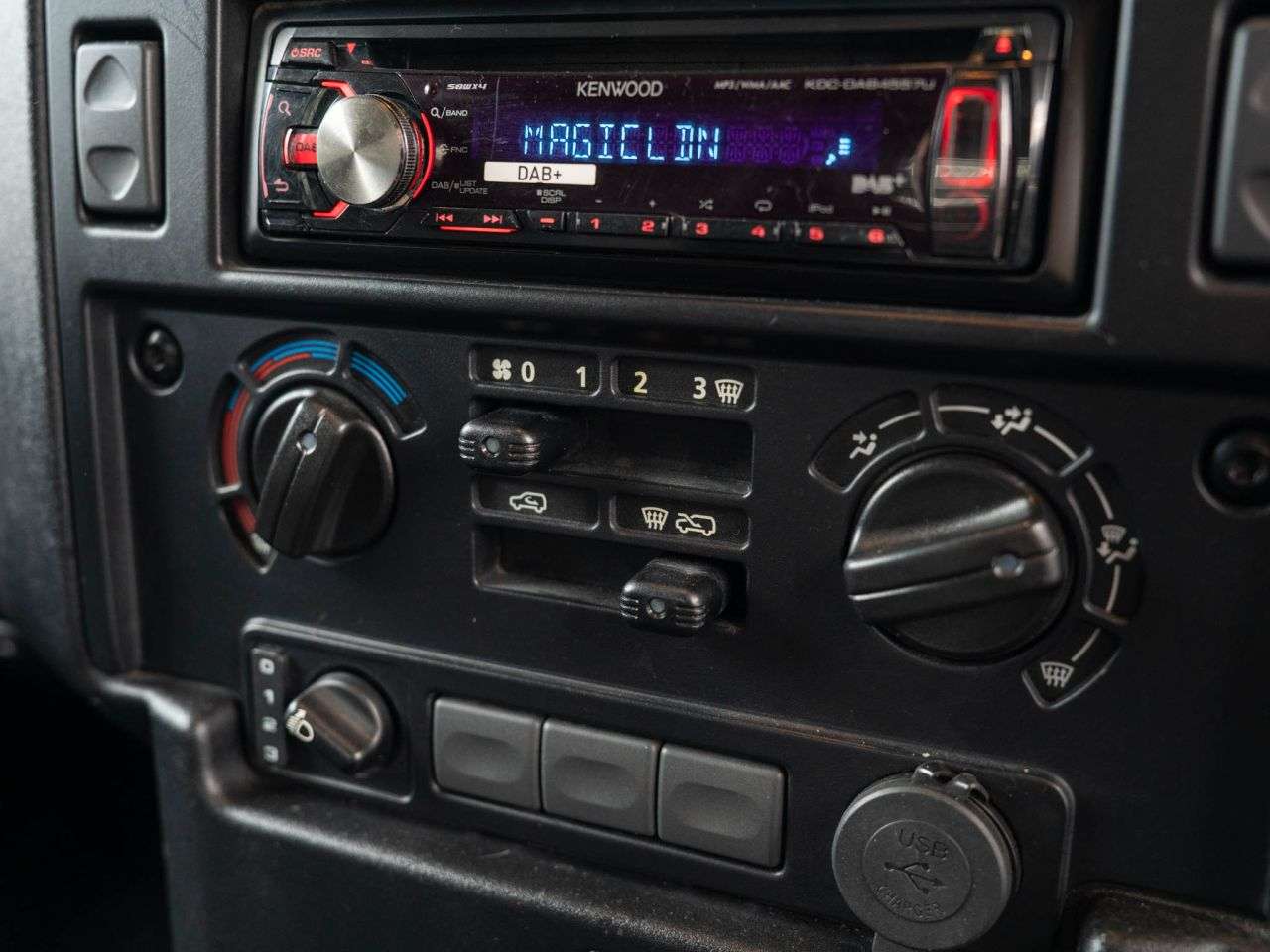 2015 LAND ROVER DEFENDER 2015 LAND ROVER DEFENDER