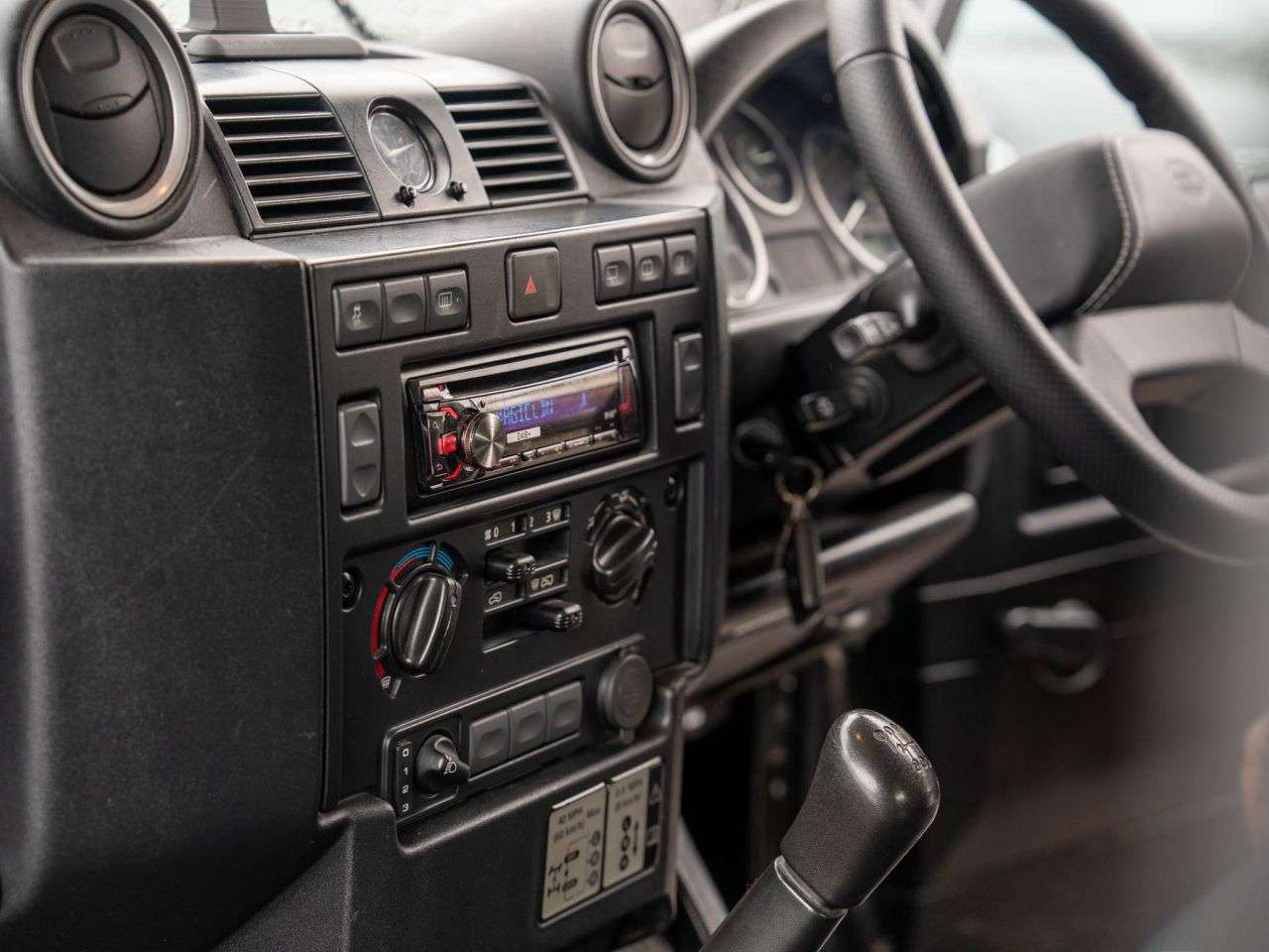 2015 LAND ROVER DEFENDER 2015 LAND ROVER DEFENDER