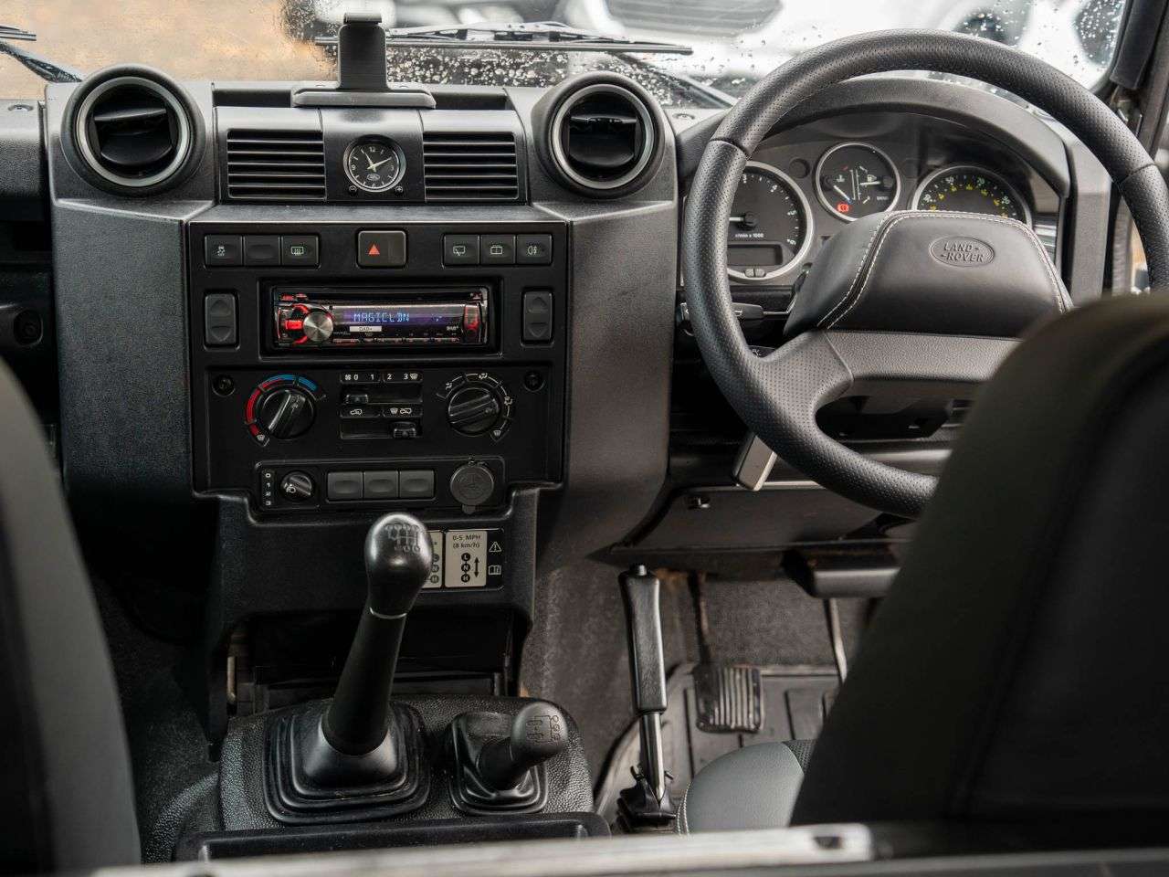 2015 LAND ROVER DEFENDER 2015 LAND ROVER DEFENDER