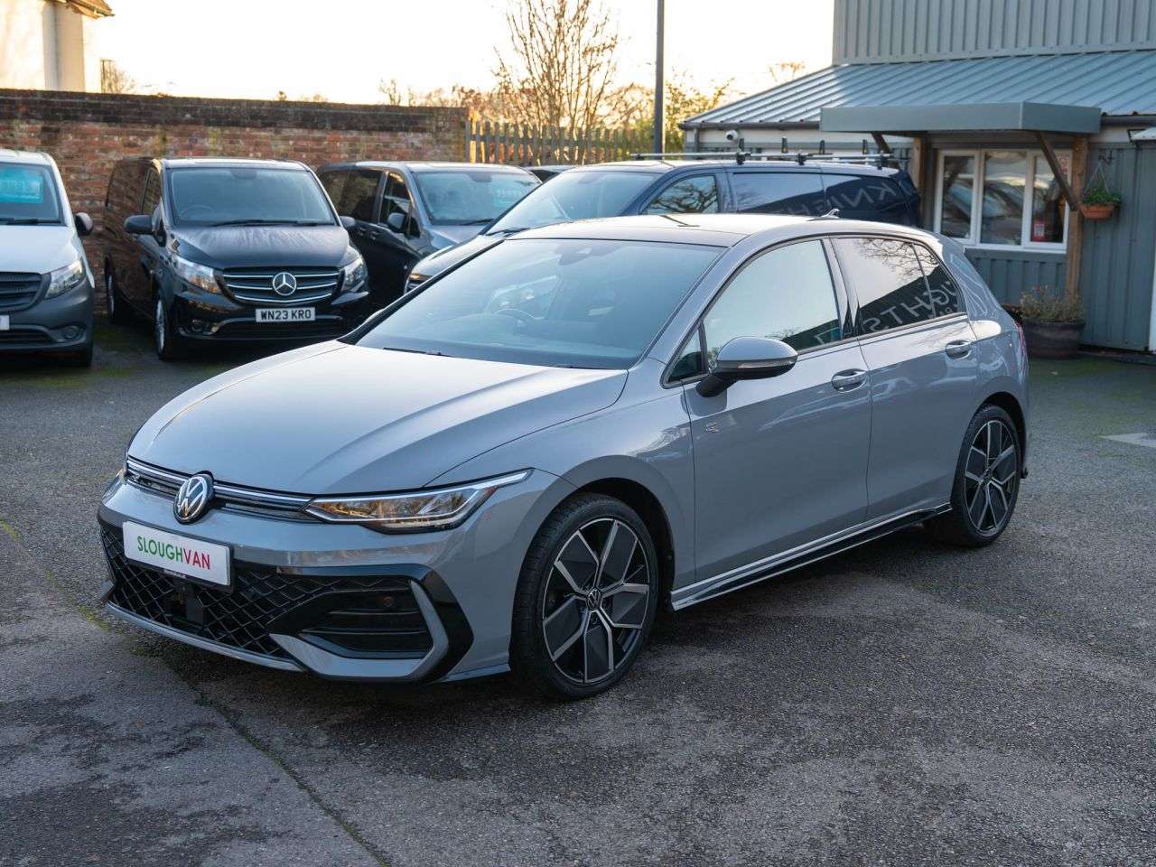 A 2024 VOLKSWAGEN GOLF 1.5 eTSI MHEV R-Line Hatchback 5dr Petrol Hybrid DSG Euro 6 (s/s) (150 ps) A 2024 VOLKSWAGEN GOLF 1.5 eTSI MHEV R-Line Hatchback 5dr Petrol Hybrid DSG Euro 6 (s/s) (150 ps)