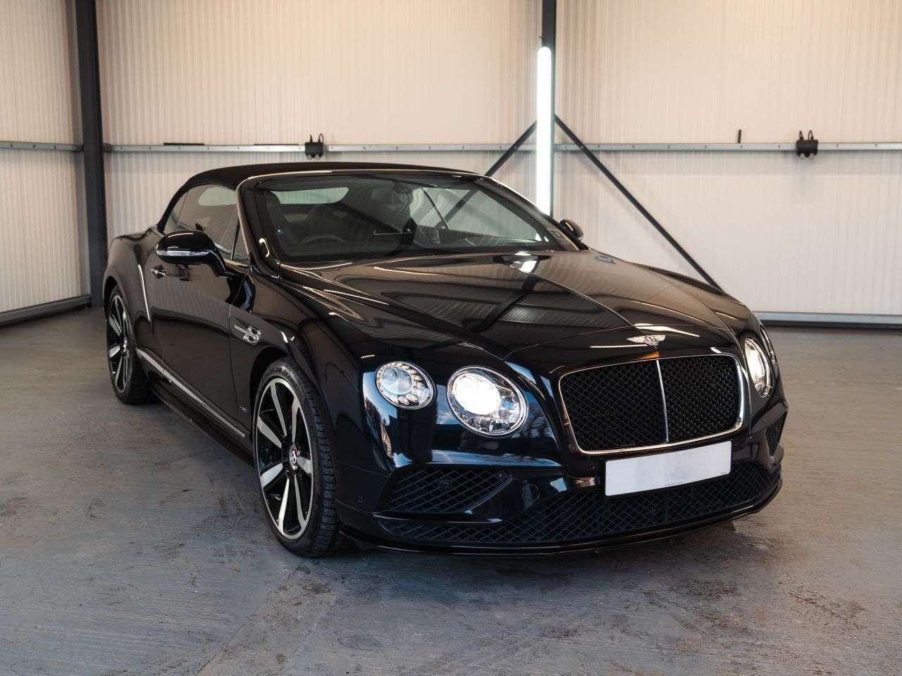 A 2016 BENTLEY CONTINENTAL 4.0 V8 GTC S Convertible 2dr Petrol Auto 4WD Euro 6 (528 ps) MULLINER DRIVI A 2016 BENTLEY CONTINENTAL 4.0 V8 GTC S Convertible 2dr Petrol Auto 4WD Euro 6 (528 ps) MULLINER DRIVI