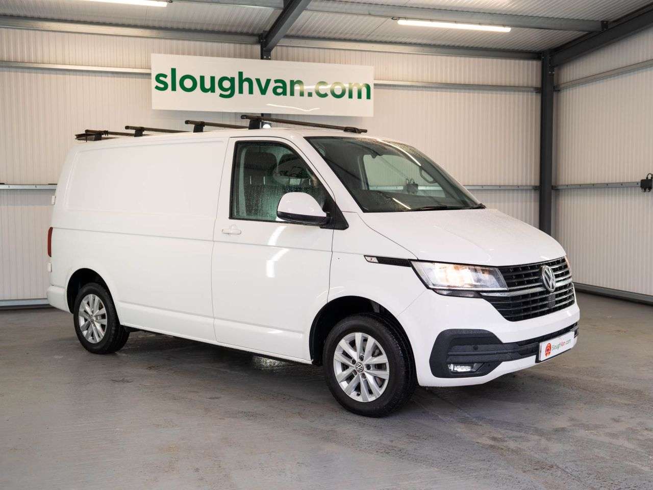 A 2020 VOLKSWAGEN TRANSPORTER 2.0 TDI T28 Highline Panel Van 5dr Diesel Manual FWD SWB Euro 6 (s/s) (110 A 2020 VOLKSWAGEN TRANSPORTER 2.0 TDI T28 Highline Panel Van 5dr Diesel Manual FWD SWB Euro 6 (s/s) (110