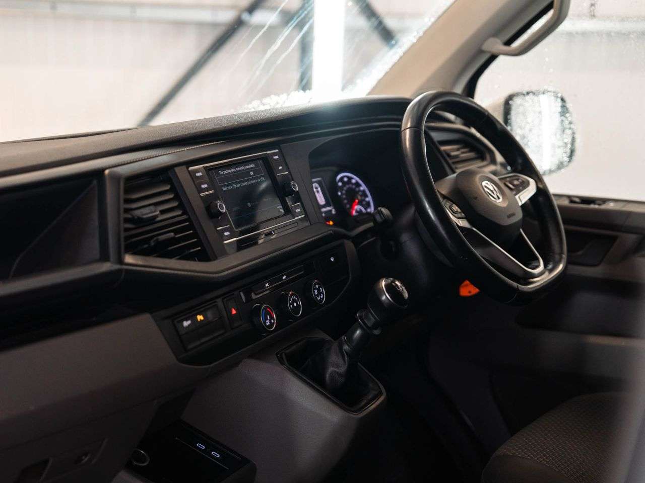 A 2020 VOLKSWAGEN TRANSPORTER 2.0 TDI T28 Highline Panel Van 5dr Diesel Manual FWD SWB Euro 6 (s/s) (110 A 2020 VOLKSWAGEN TRANSPORTER 2.0 TDI T28 Highline Panel Van 5dr Diesel Manual FWD SWB Euro 6 (s/s) (110