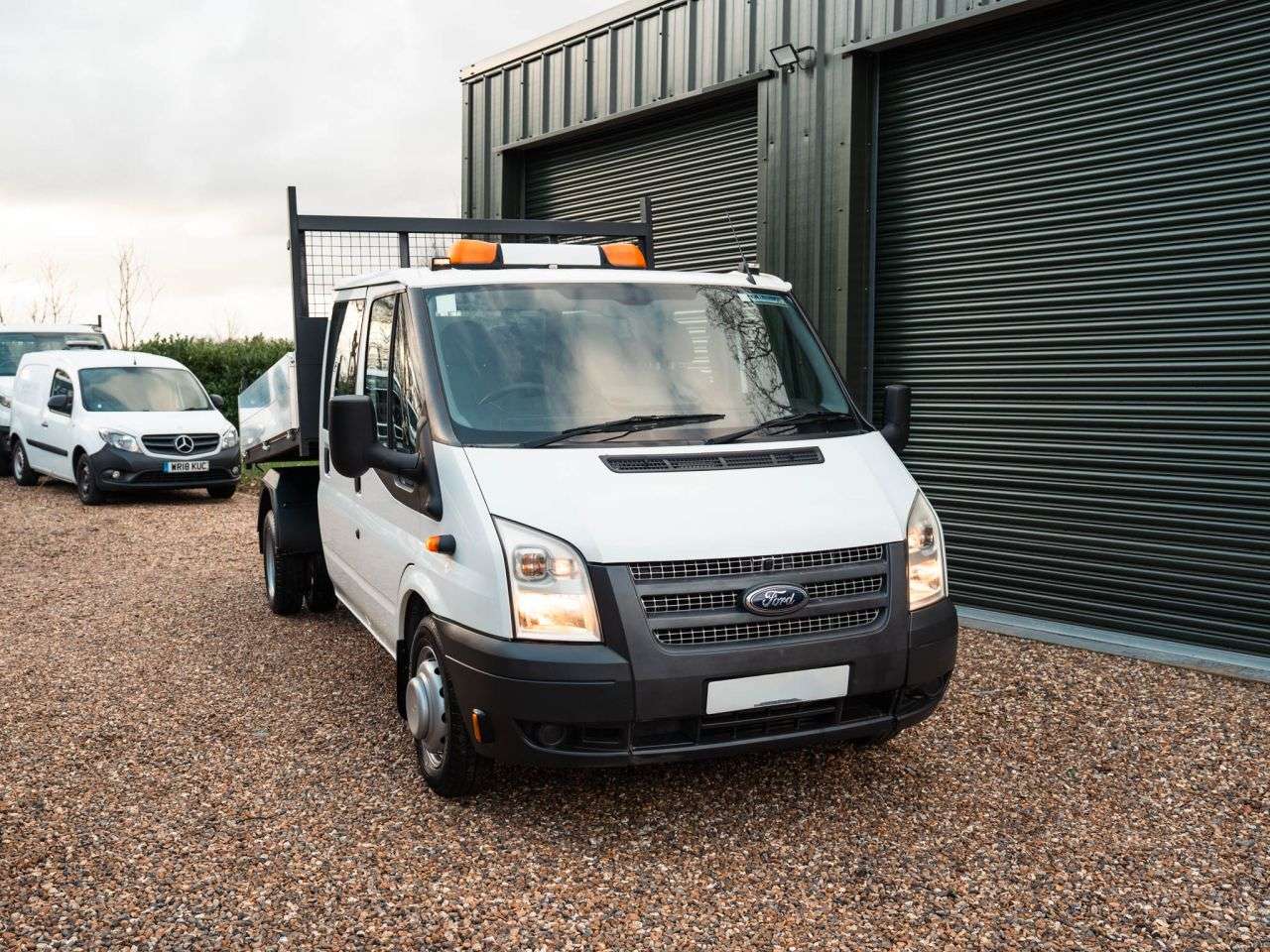 A 2014 FORD TRANSIT 2.2 TDCi 350 Chassis Cab 4dr Diesel Manual RWD L3 (DRW) (229 g/km, 98 bhp) A 2014 FORD TRANSIT 2.2 TDCi 350 Chassis Cab 4dr Diesel Manual RWD L3 (DRW) (229 g/km, 98 bhp)