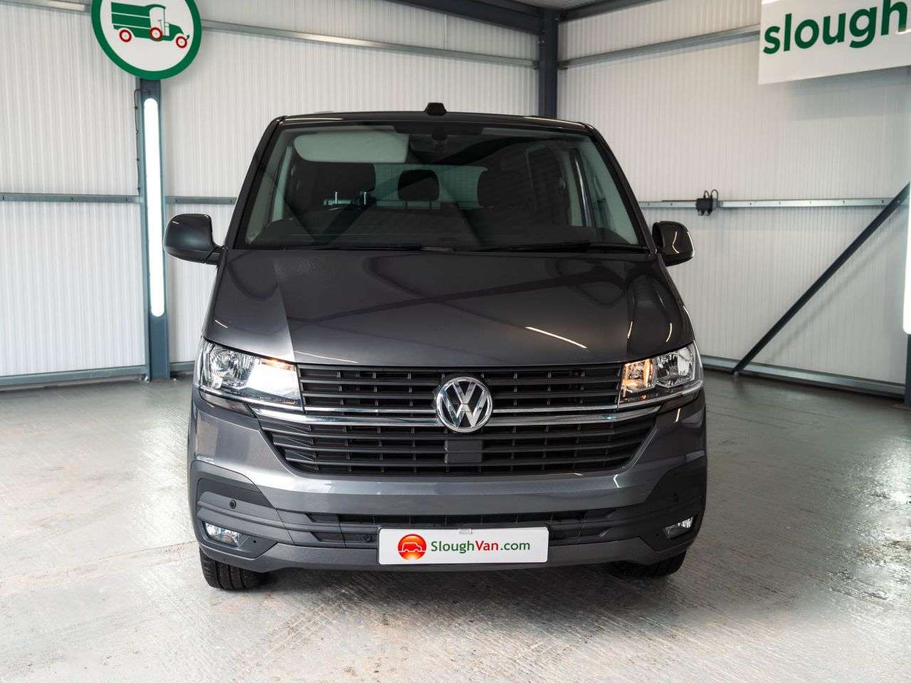 A 2020 VOLKSWAGEN TRANSPORTER 2.0 TDI T32 Highline Kombi Double Cab 5dr Diesel Manual FWD LWB High Roof E A 2020 VOLKSWAGEN TRANSPORTER 2.0 TDI T32 Highline Kombi Double Cab 5dr Diesel Manual FWD LWB High Roof E