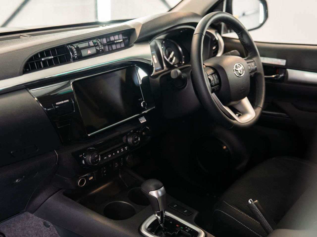 2024 TOYOTA HI-LUX 2024 TOYOTA HI-LUX