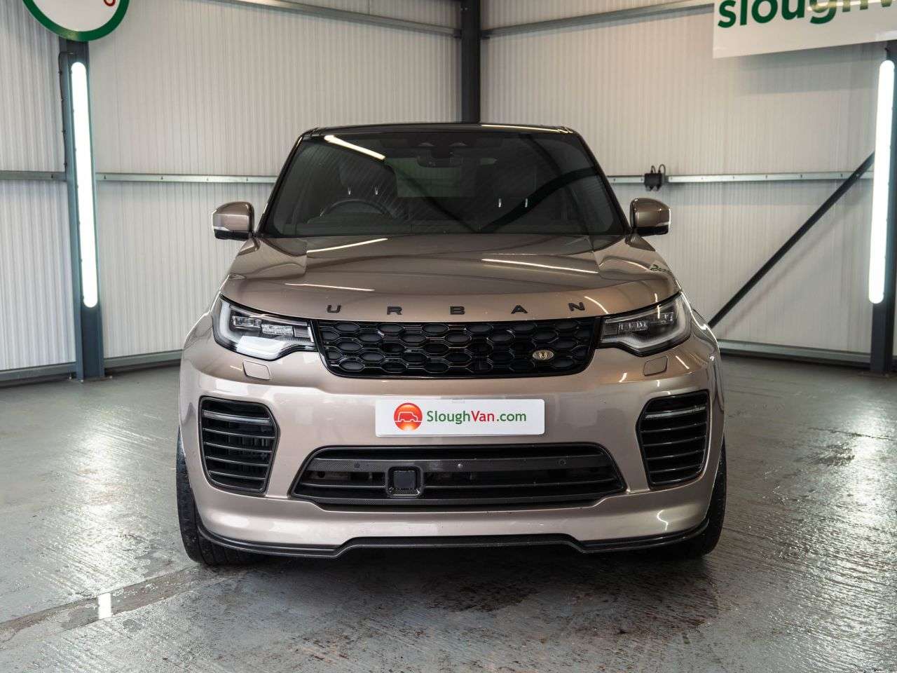 A 2021 LAND ROVER DISCOVERY 3.0 D300 MHEV URBAN SE SUV 5dr Diesel Auto 4WD Euro 6 (s/s) (300 ps) BLUETO A 2021 LAND ROVER DISCOVERY 3.0 D300 MHEV URBAN SE SUV 5dr Diesel Auto 4WD Euro 6 (s/s) (300 ps) BLUETO