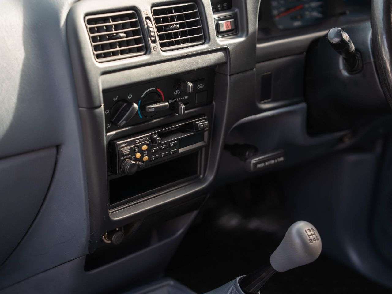 1998 TOYOTA HI-LUX 1998 TOYOTA HI-LUX