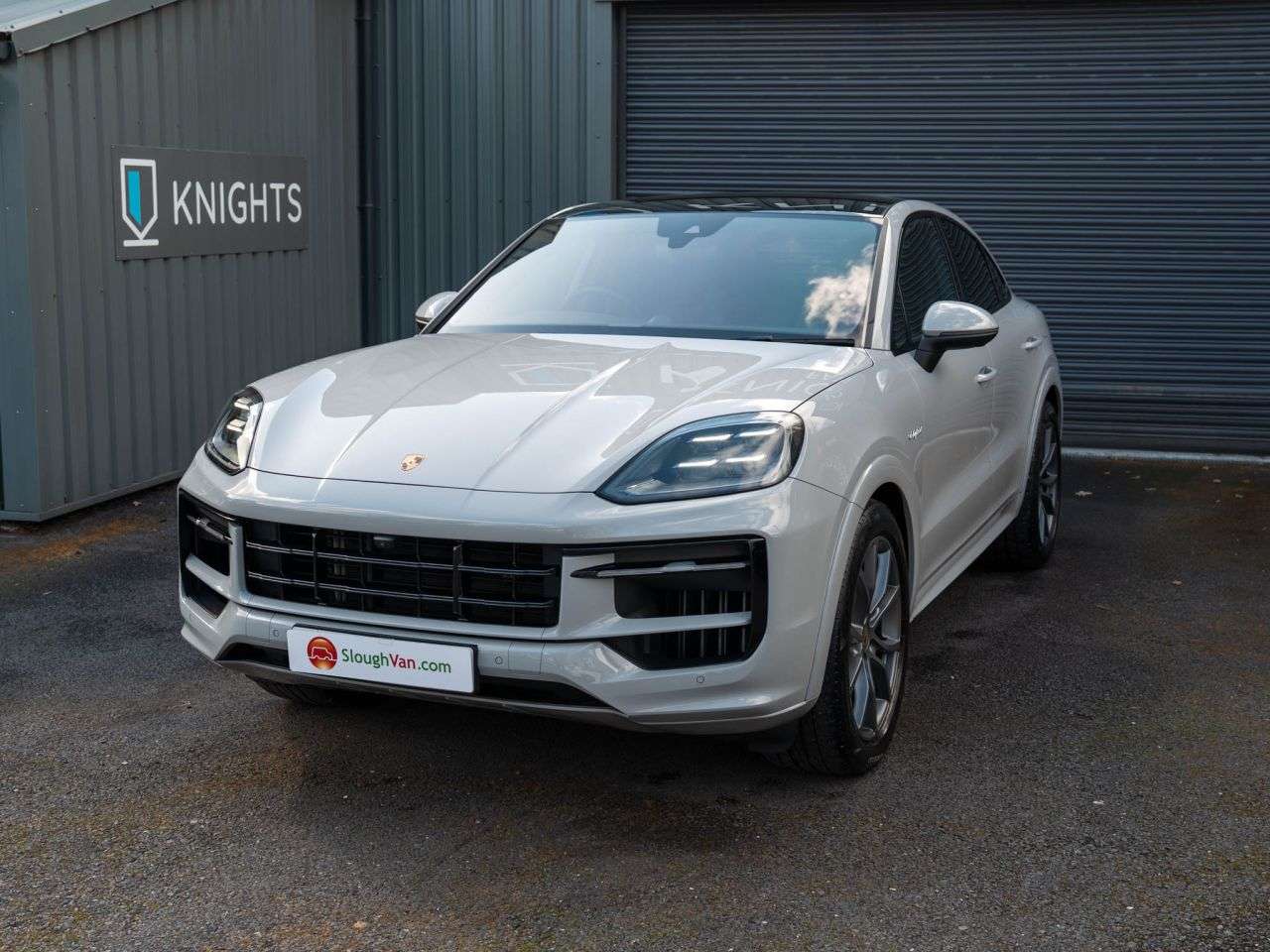 A 2023 PORSCHE CAYENNE 3.0 V6 E-Hybrid 25.9kWh Coupe 5dr Petrol Plug-in Hybrid TiptronicS 4WD Euro A 2023 PORSCHE CAYENNE 3.0 V6 E-Hybrid 25.9kWh Coupe 5dr Petrol Plug-in Hybrid TiptronicS 4WD Euro