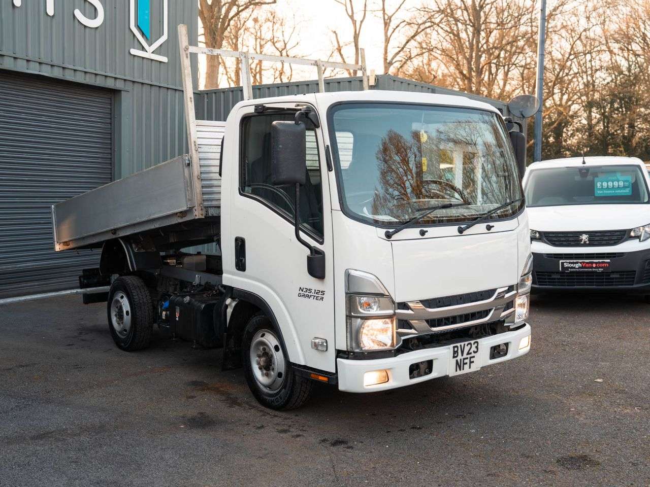 A 2023 ISUZU GRAFTER 1.9D N35 Green Chassis Cab 2dr Diesel Manual RWD SWB Euro 6 (SRW) (125 ps) A 2023 ISUZU GRAFTER 1.9D N35 Green Chassis Cab 2dr Diesel Manual RWD SWB Euro 6 (SRW) (125 ps)